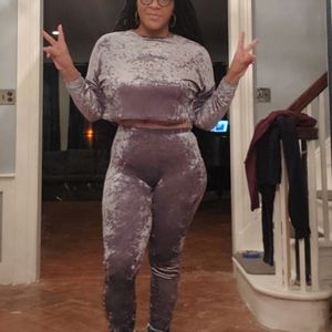 Velour Crop Top and Pant to Set